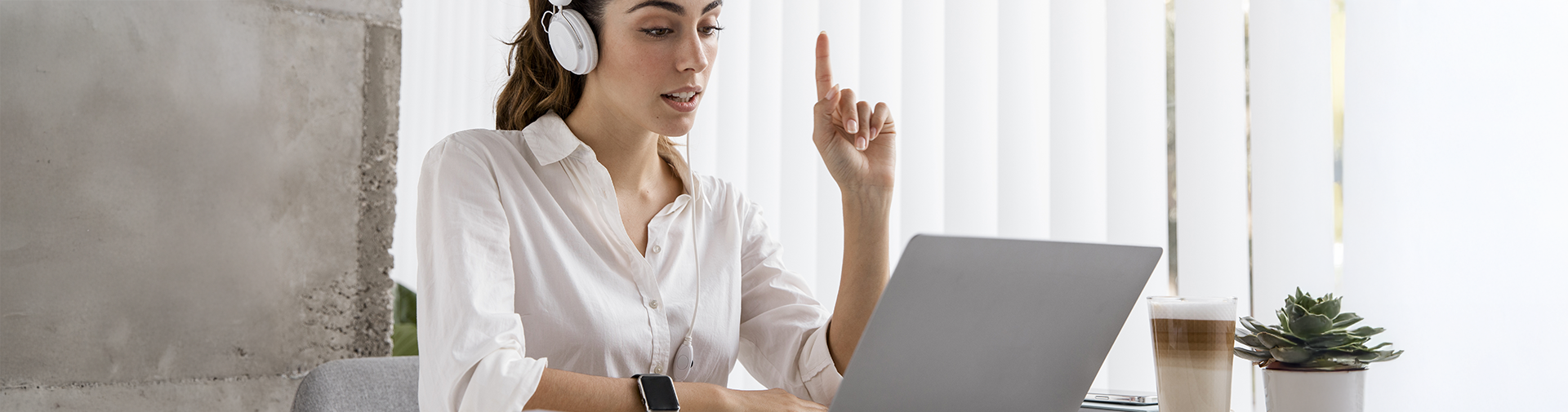 pos-graduacao-presencial-ou-ead-qual-faz-mais-sentido-para-a-sua-carreira